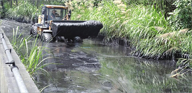  傳統煤泥沉淀回收工作現場