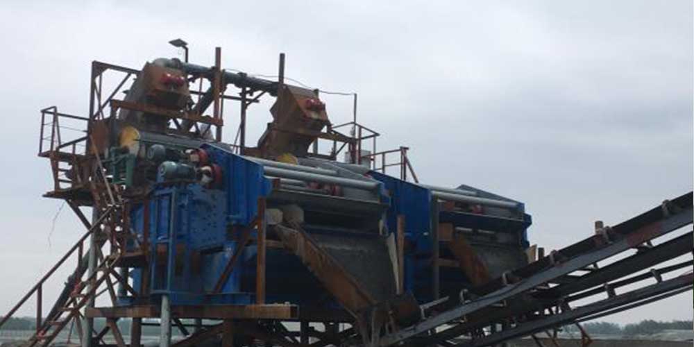 霍邱xx循環經濟科技公司閉庫的鐵尾礦砂綜合再利用，每日獲利10萬元